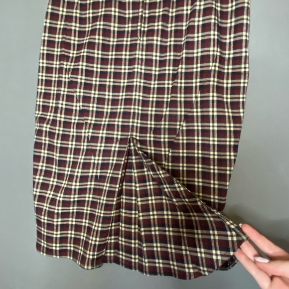 Plaid Hourglass Dress - Picture 4 of 9